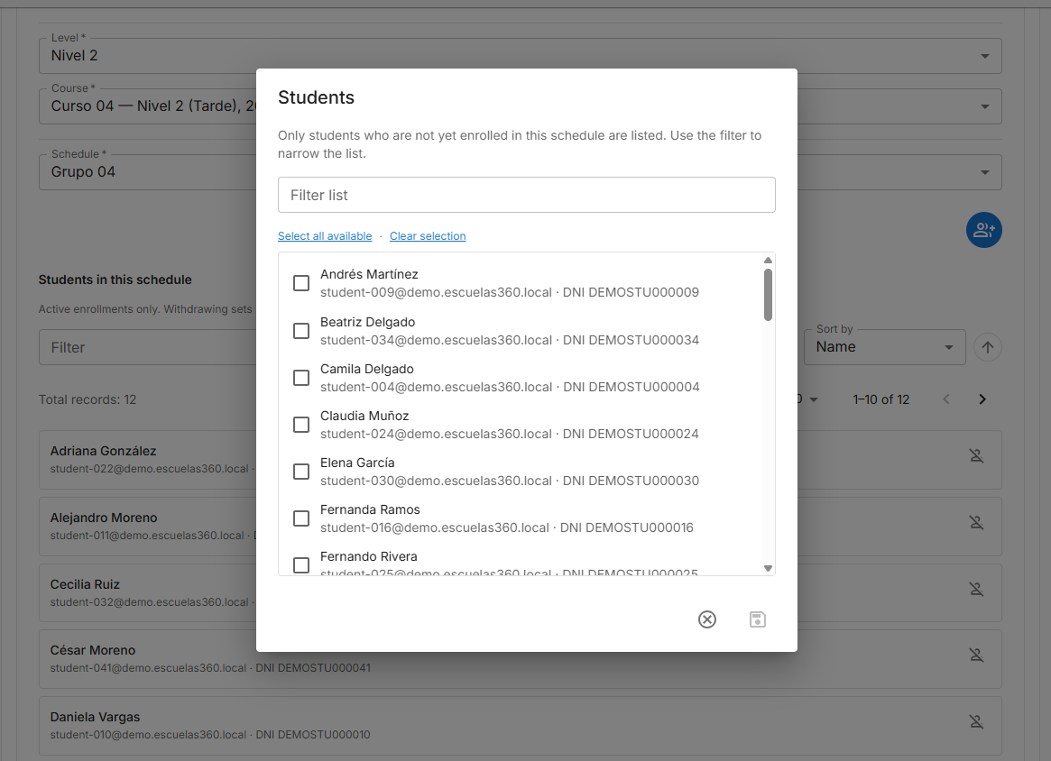 Enrollment management screen in Escuelas360